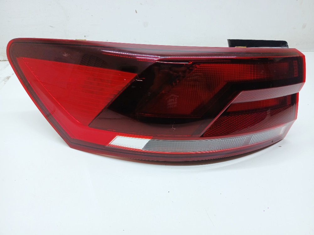 Lanterna Traseira Esquerda Vw Virtus Gts1.4 2020