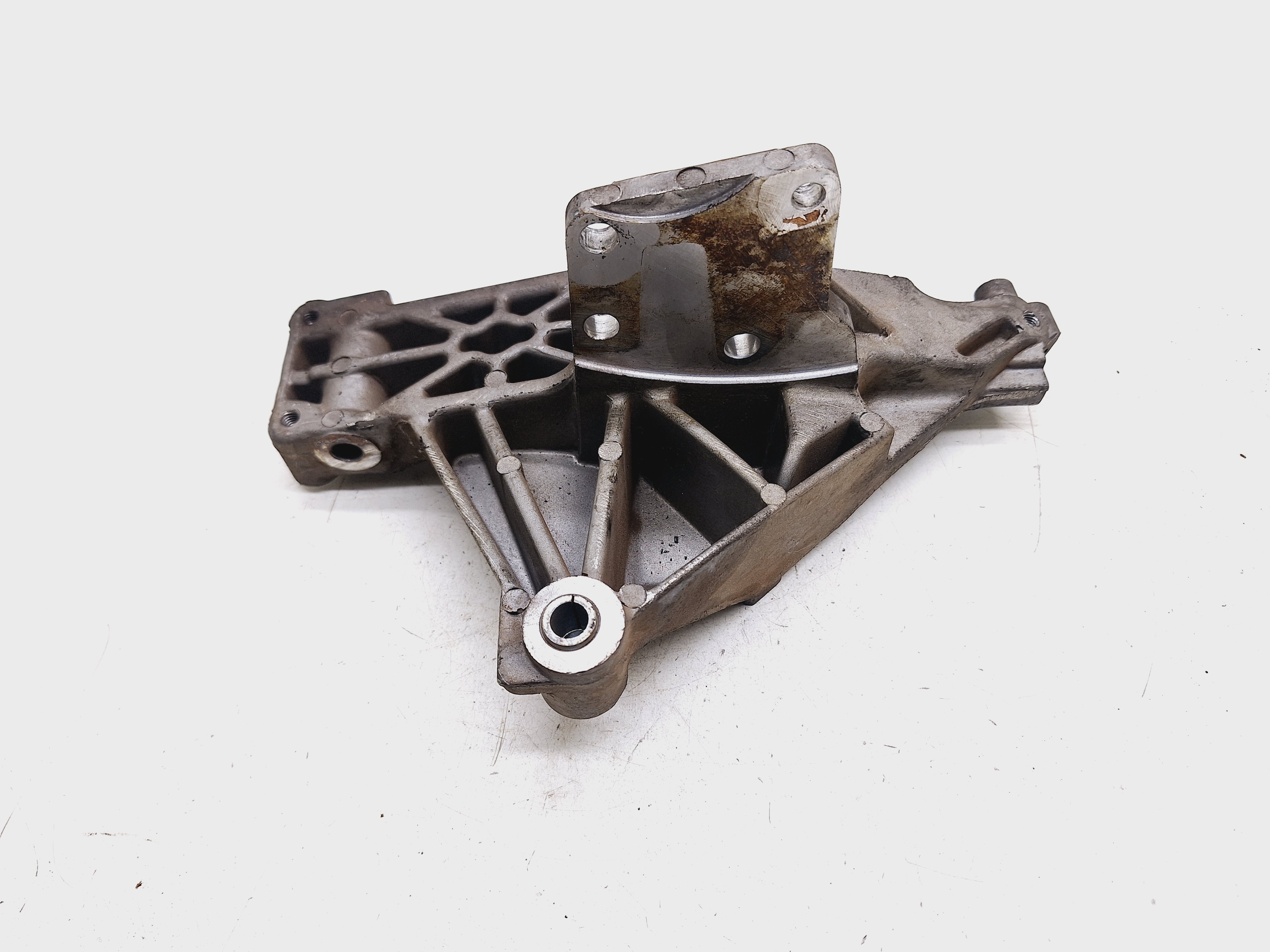 Suporte Alternador Fiat 500 1.4 2013/ 2014 Nº68081721aa