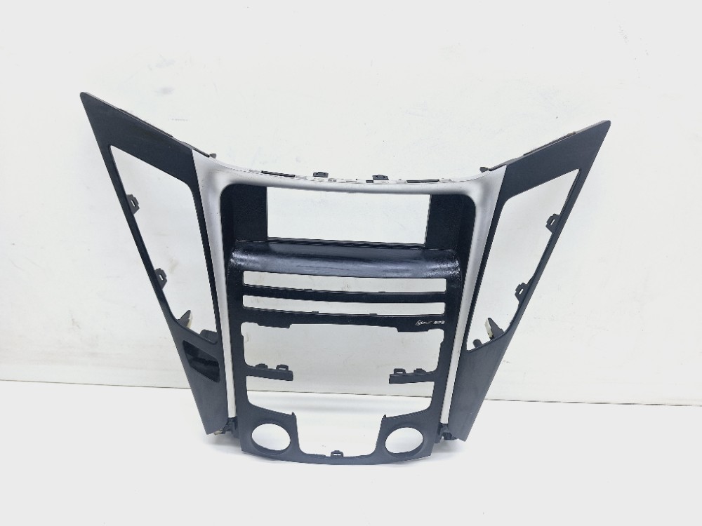 Moldura Painel Central Hyundai Sonata 2.4 2012 847403s250