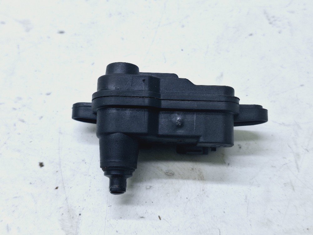 Trava Portinhola Tanque Vw Jetta Gli 2.0t 2019 80a862159