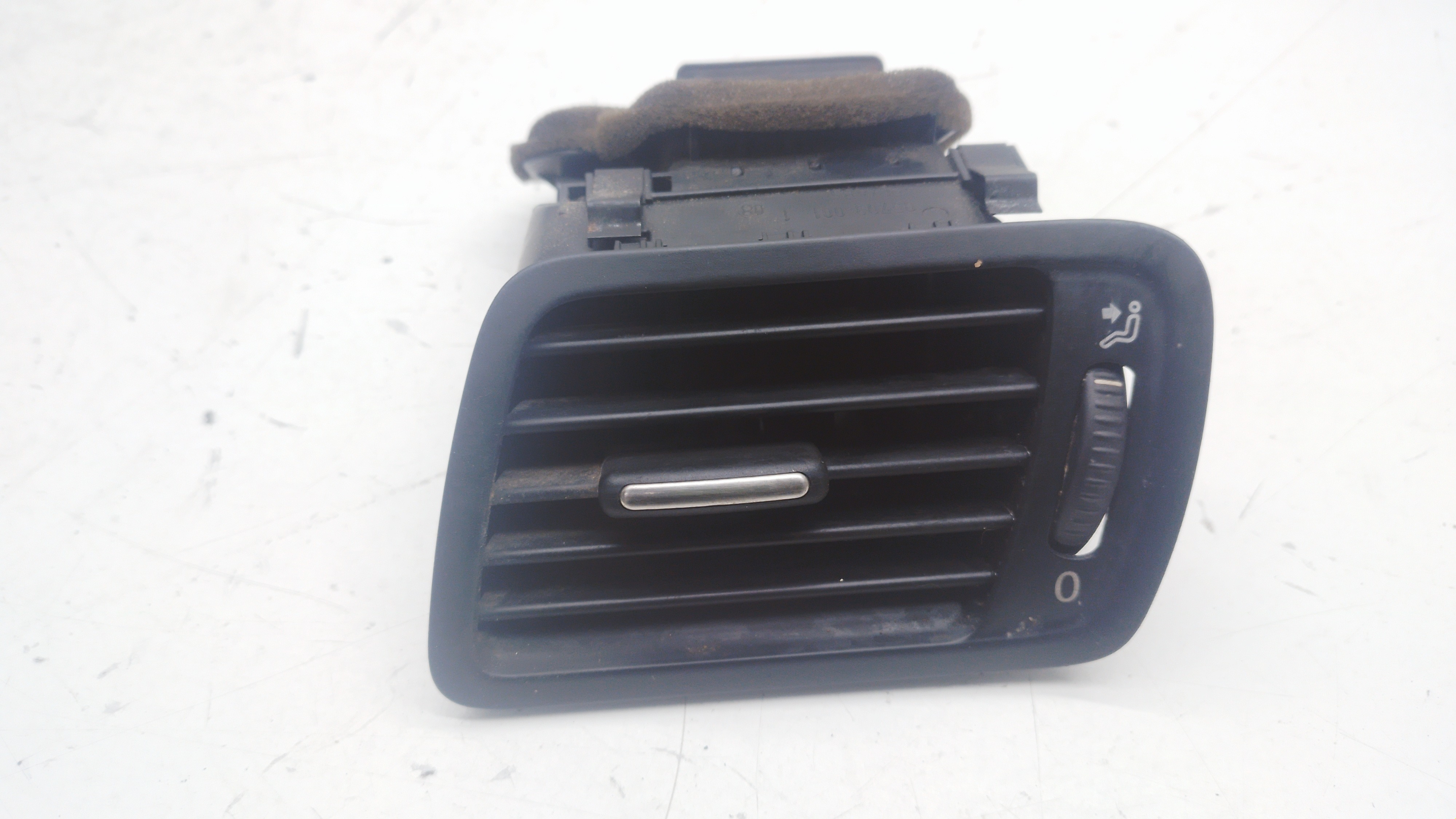 Difusor Ar Central Esquerdo Vw Passat 2010 Nº3c1819701f
