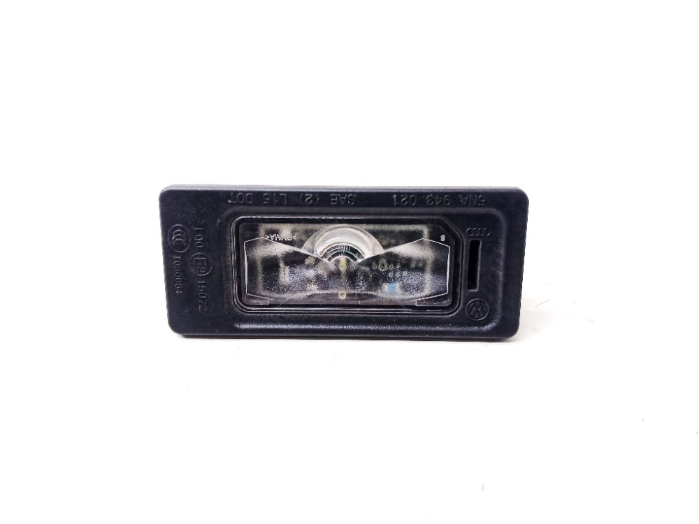 Luz Placa Traseira Vw Jetta Gli 2.0 2023 2024 5na943021