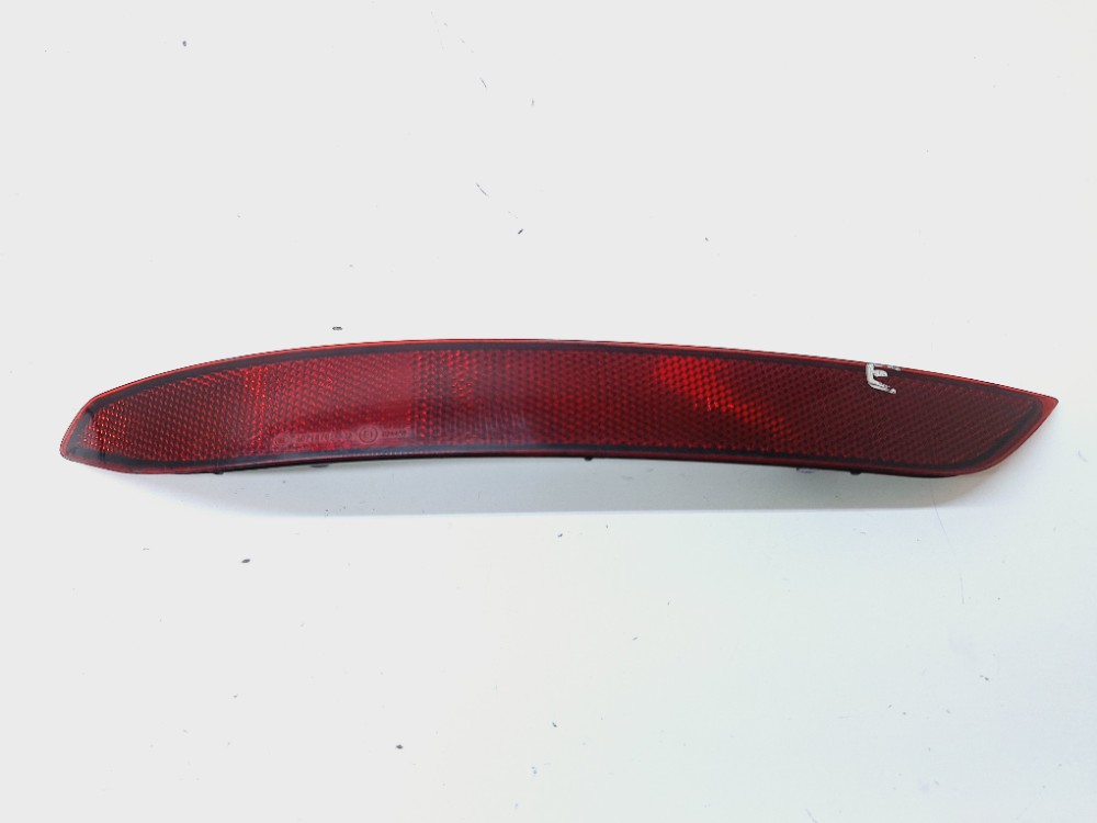 Refletor Olho Gato Esquerdo Vw Jetta R-line 1.4t 2019 2019