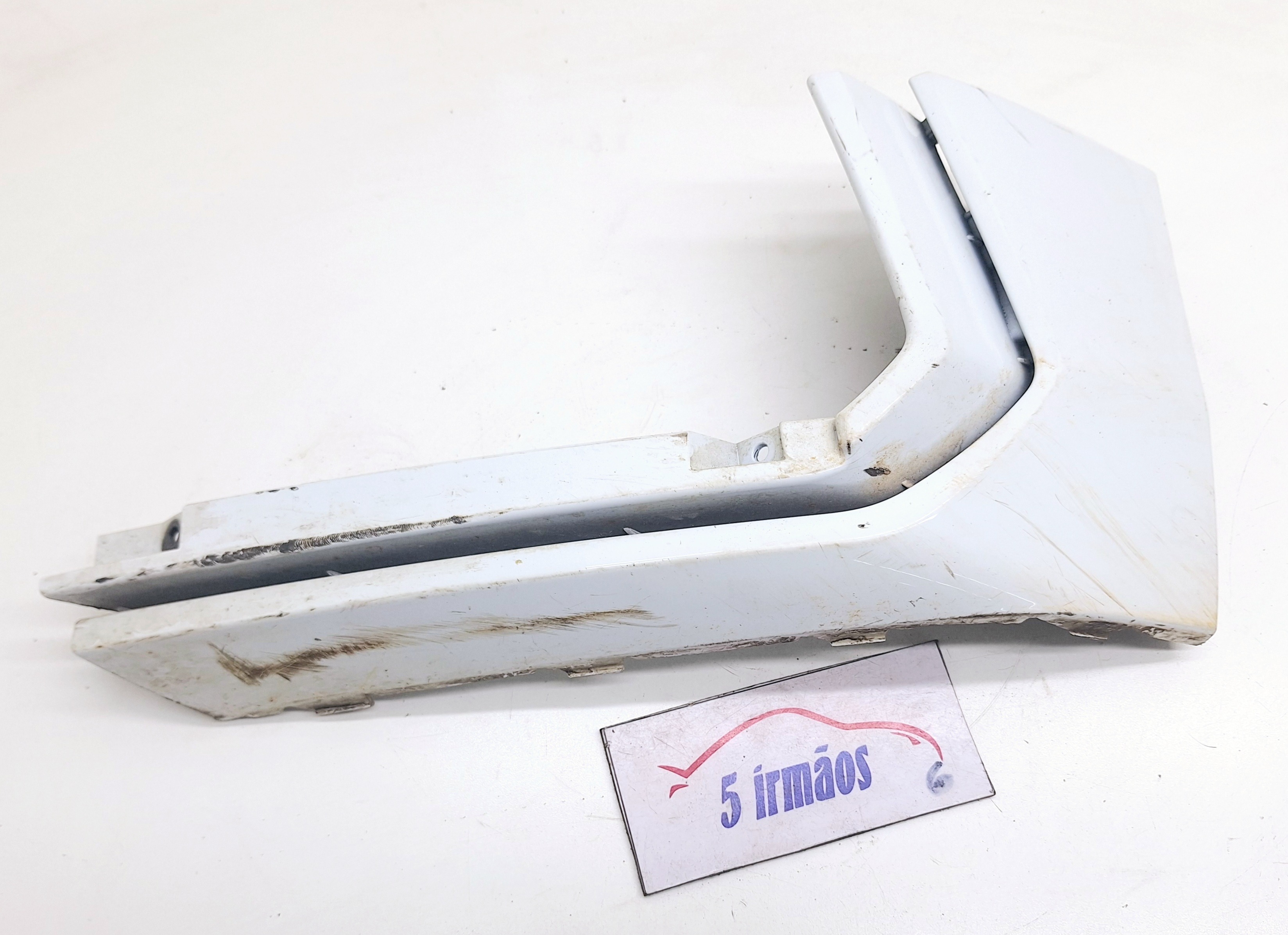 Acabamento Esquerdo Parachoque Dianteiro Vw Tiguan 2.0 2020  Branco