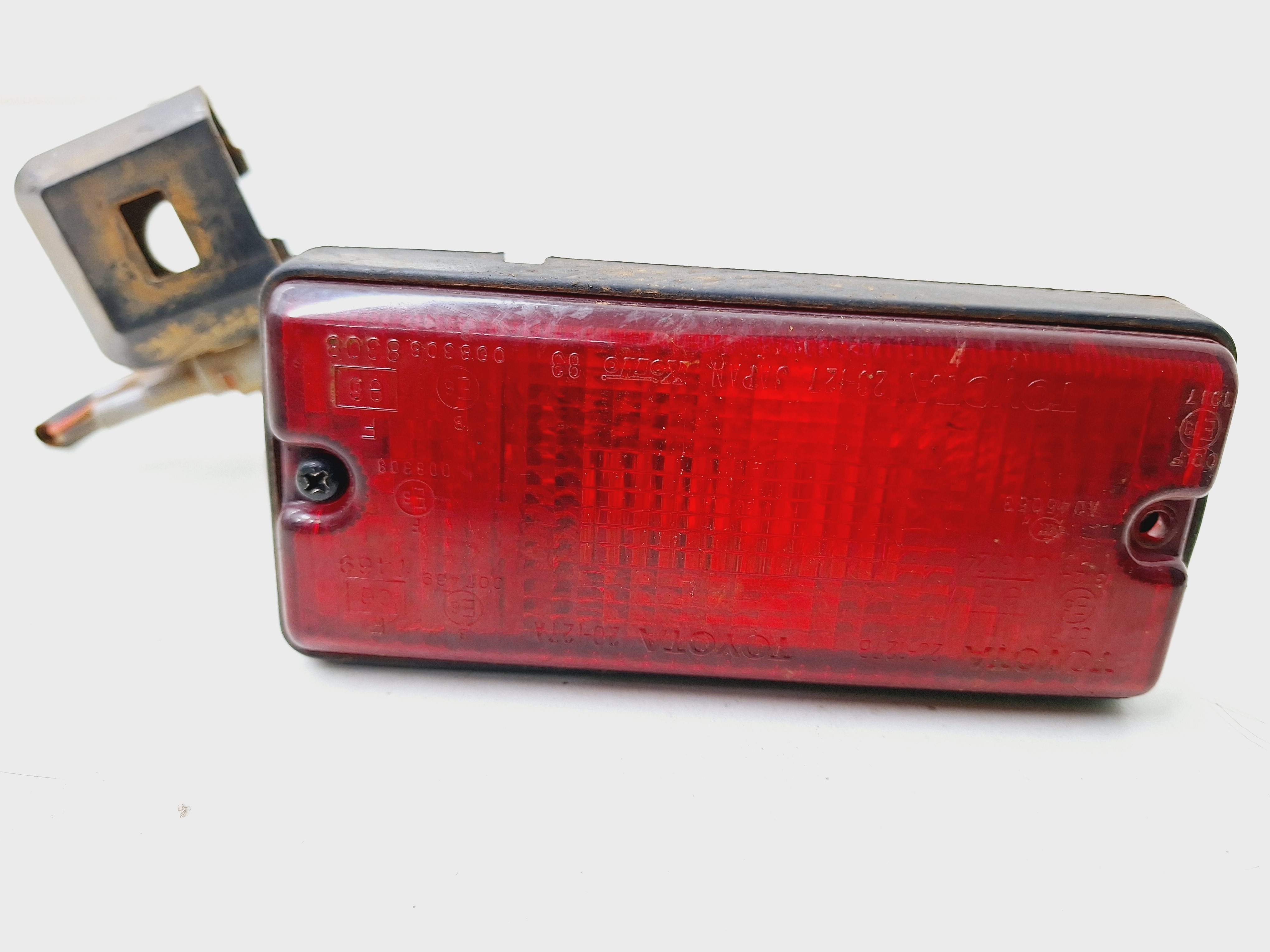 Luz Refletor Esquerdo Toyota Rav4 2.4 2010 / 2011 Vermelho