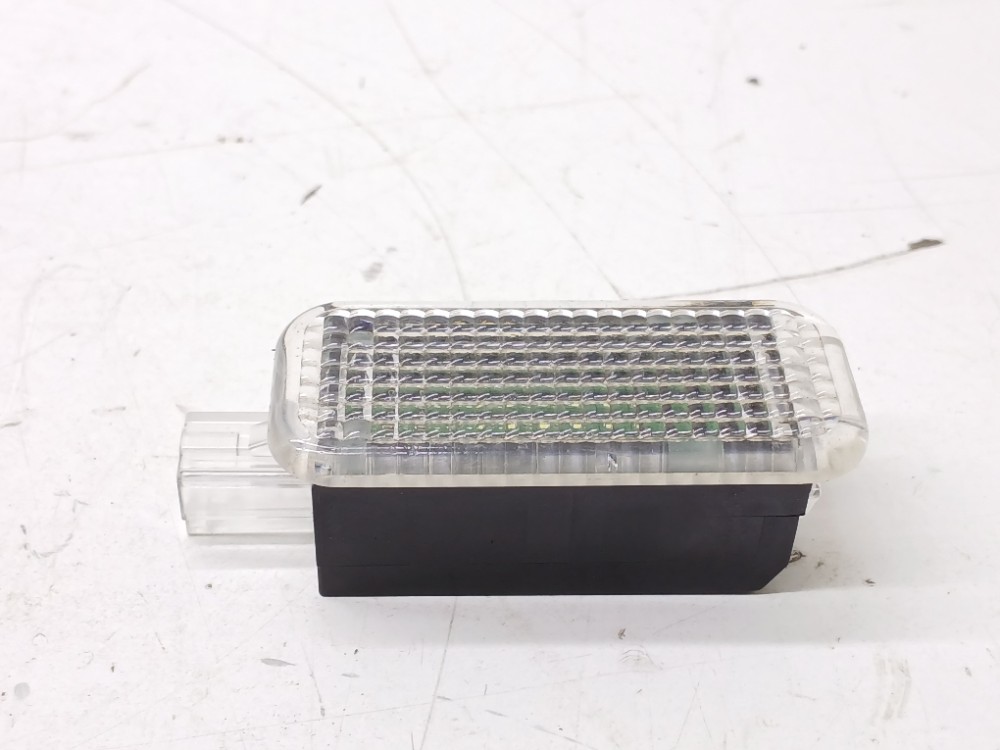 Luz Cortesia Dianteira Esquerda Audi A5 Sline Tfsi 2.0t 2018