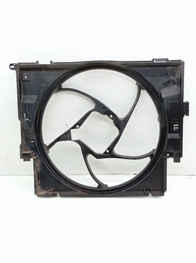 Defletor Ventoinha Radiador Bmw 320i 2.0 2018 17428641963