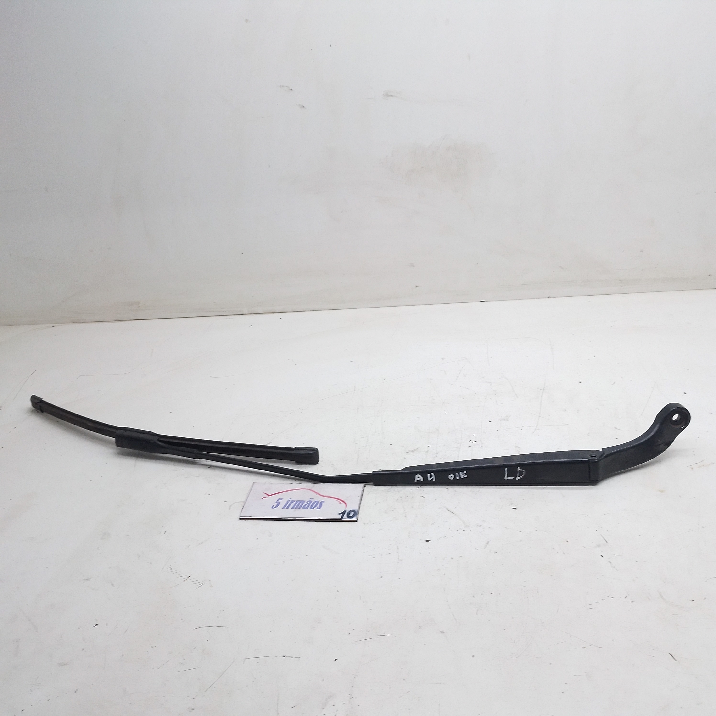 Braço Limpador Parabrisa Direito Audi A4 2.0 2014 / 2015 Direito