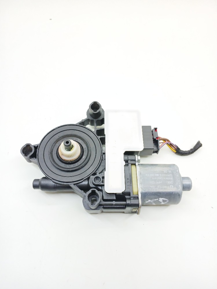 Motor Vidro Traseiro Direito Audi A3 1.4 2019 5q0959812d