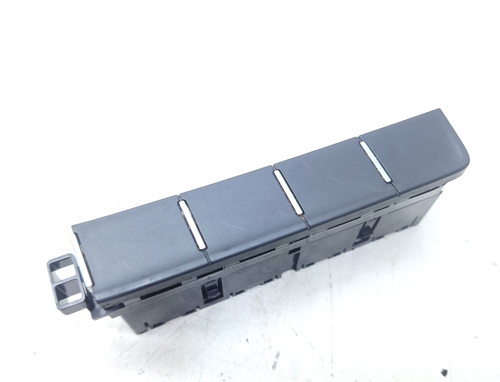 Botão Falso Vw Passat 3g0927238f