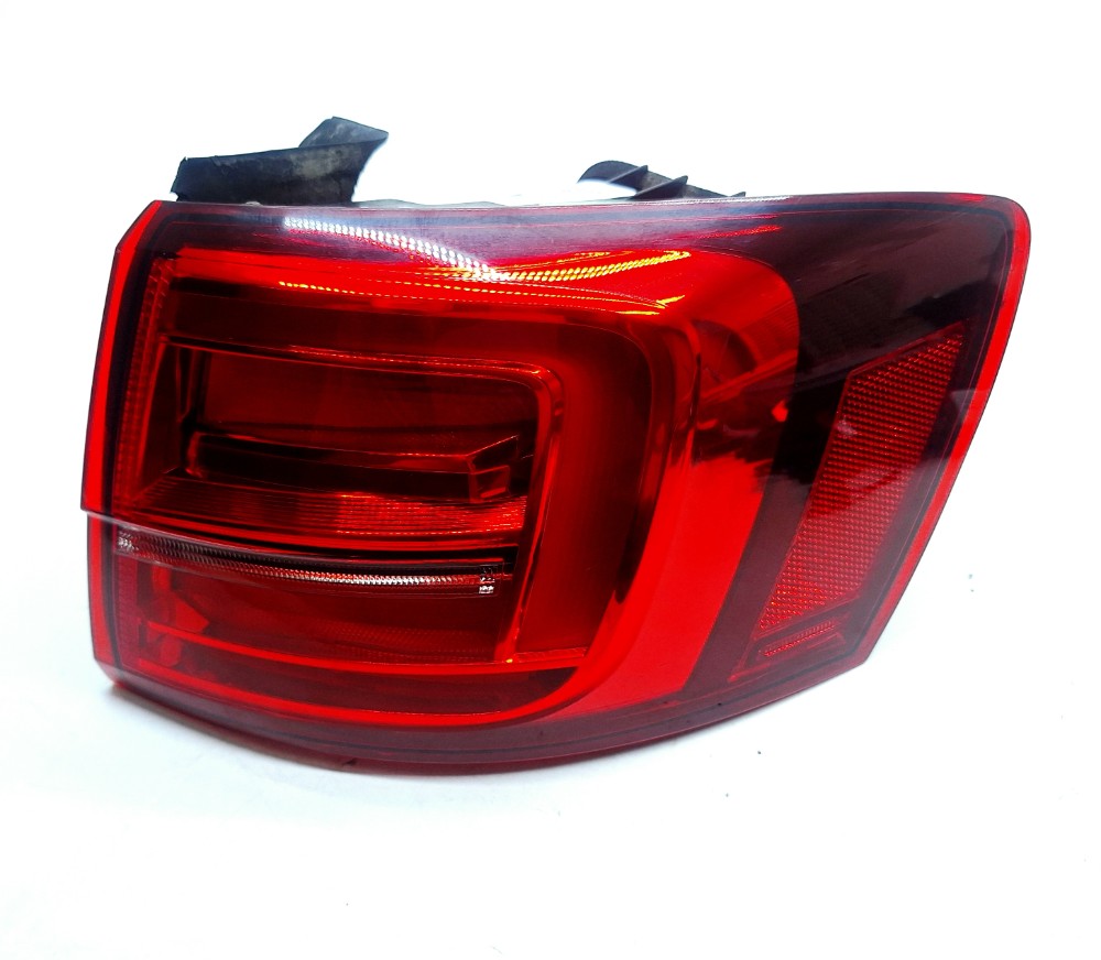 Lanterna Direita Vw Jetta 2.0 211cv 2016 5C6945208E