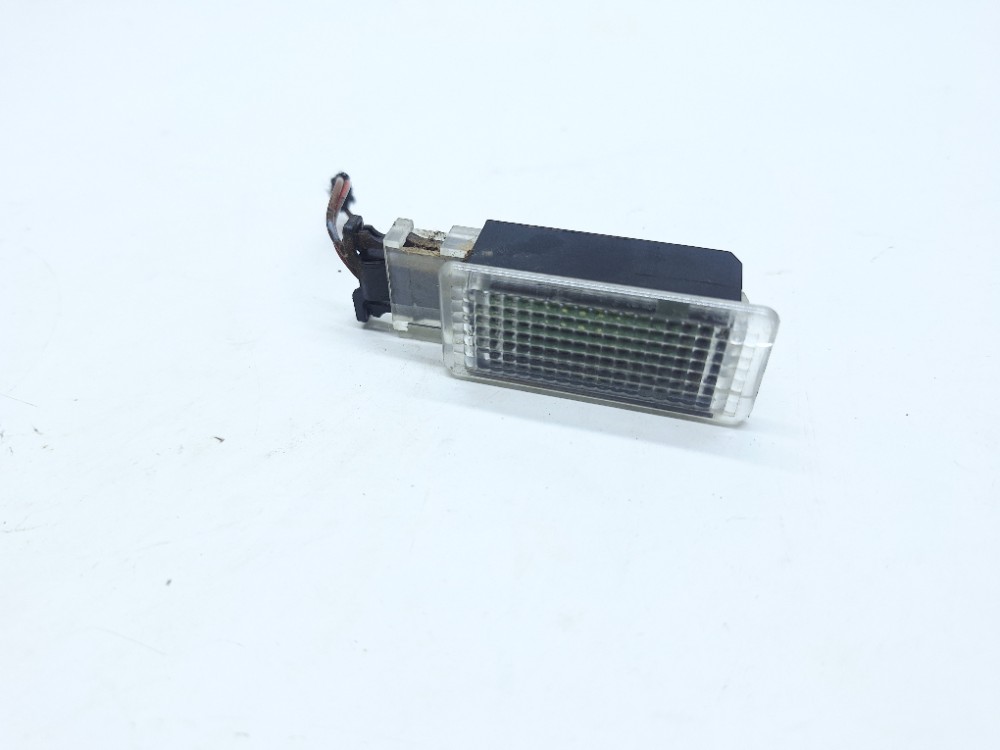 Luz Cortesia Porta Luvas Vw Passat Tsi 2.0 2018 5g0947409