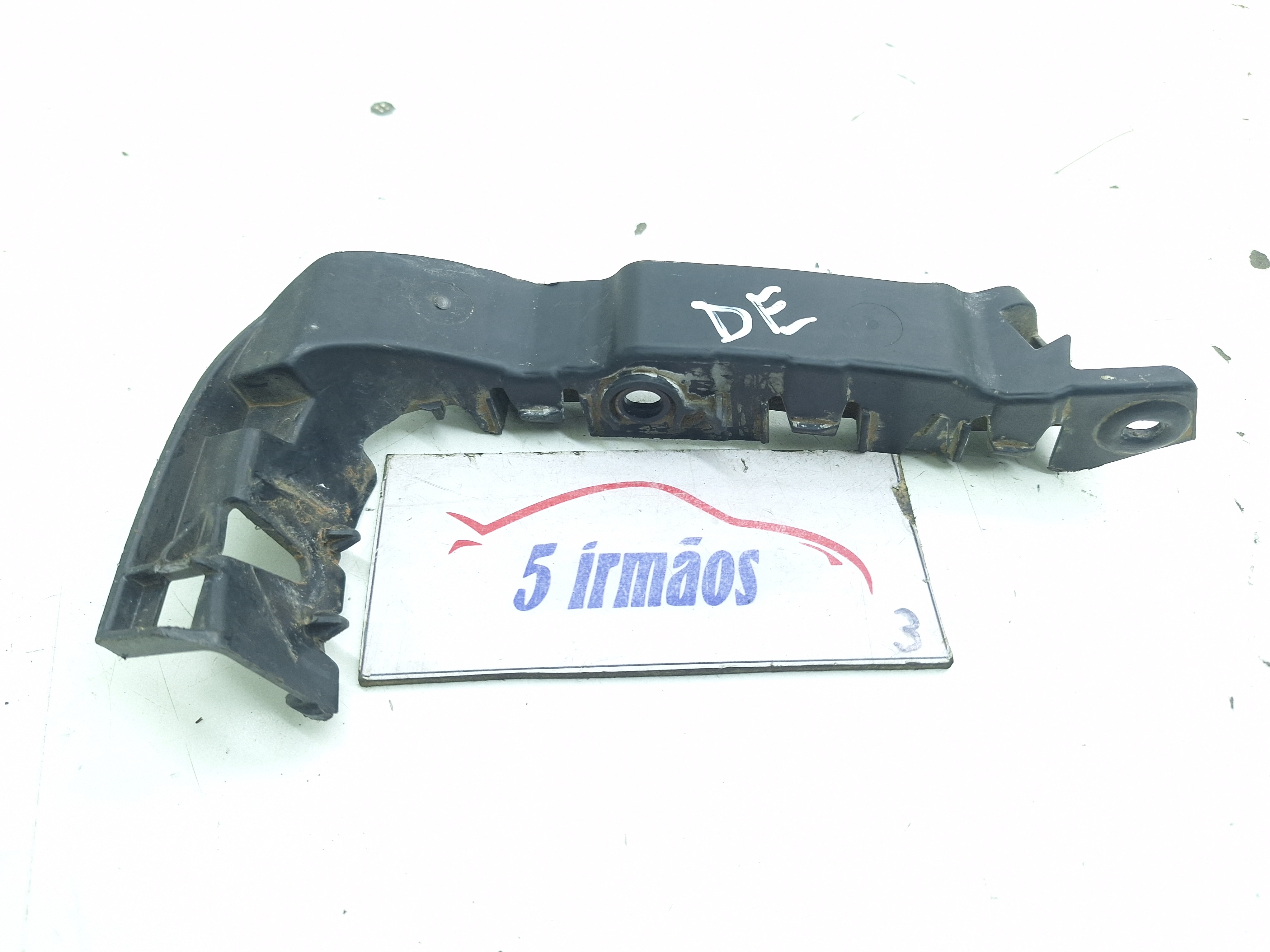 Guia Esquerda Parachoque Dianteiro Audi A3 1.4 2017
