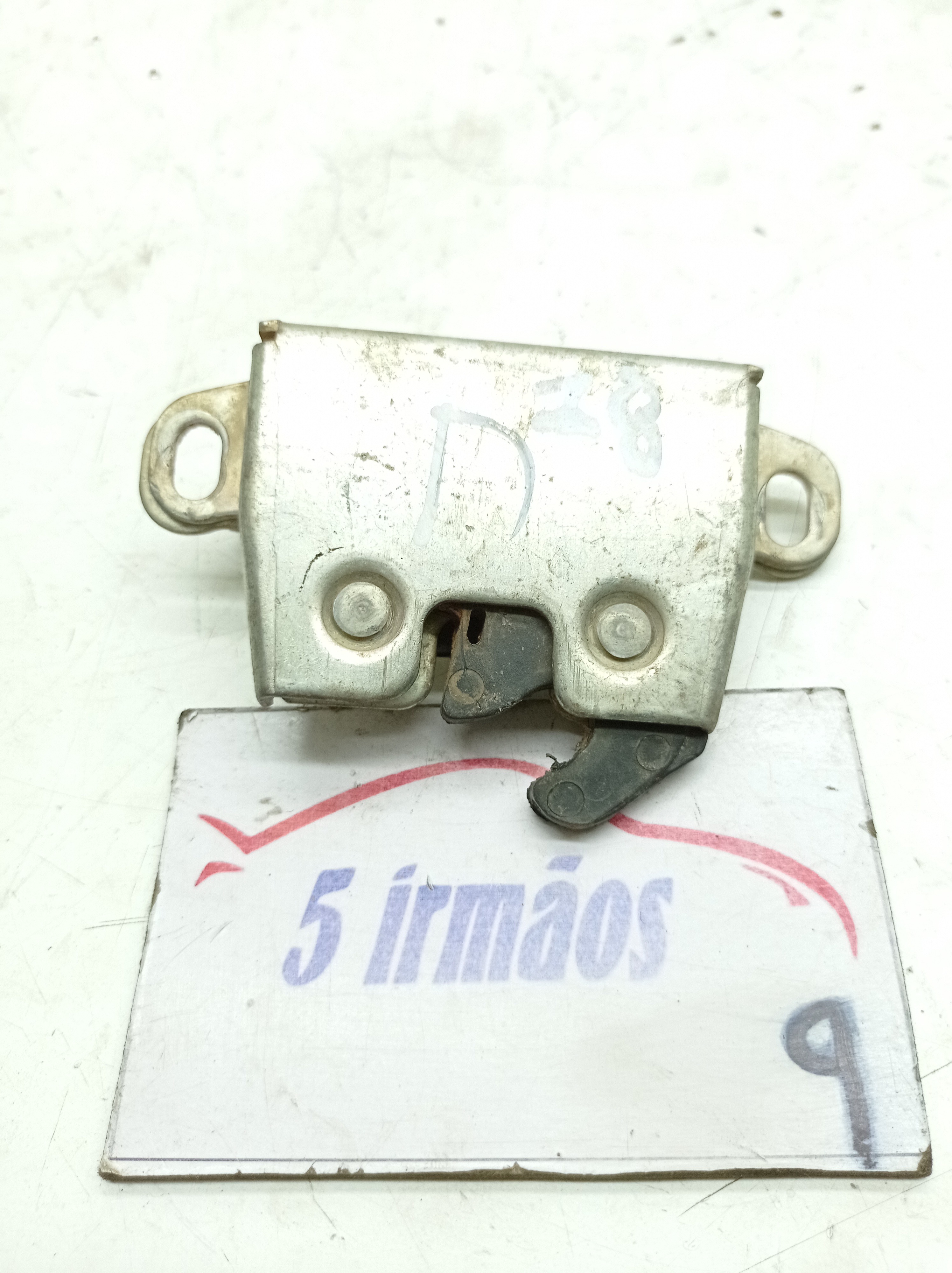 Fechadura Direita Tampa Traseira Fiat Strada 1.4 2017