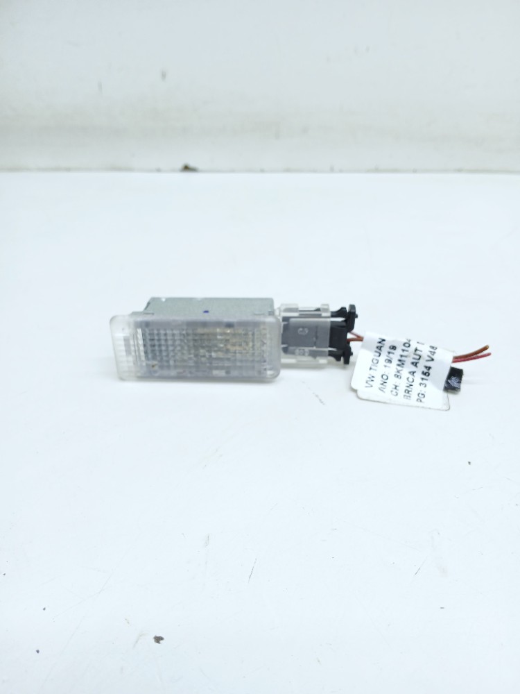 Luz Cortesia Porta Luvas Vw Tiguan Tsi 2.0 2019 6l0947565