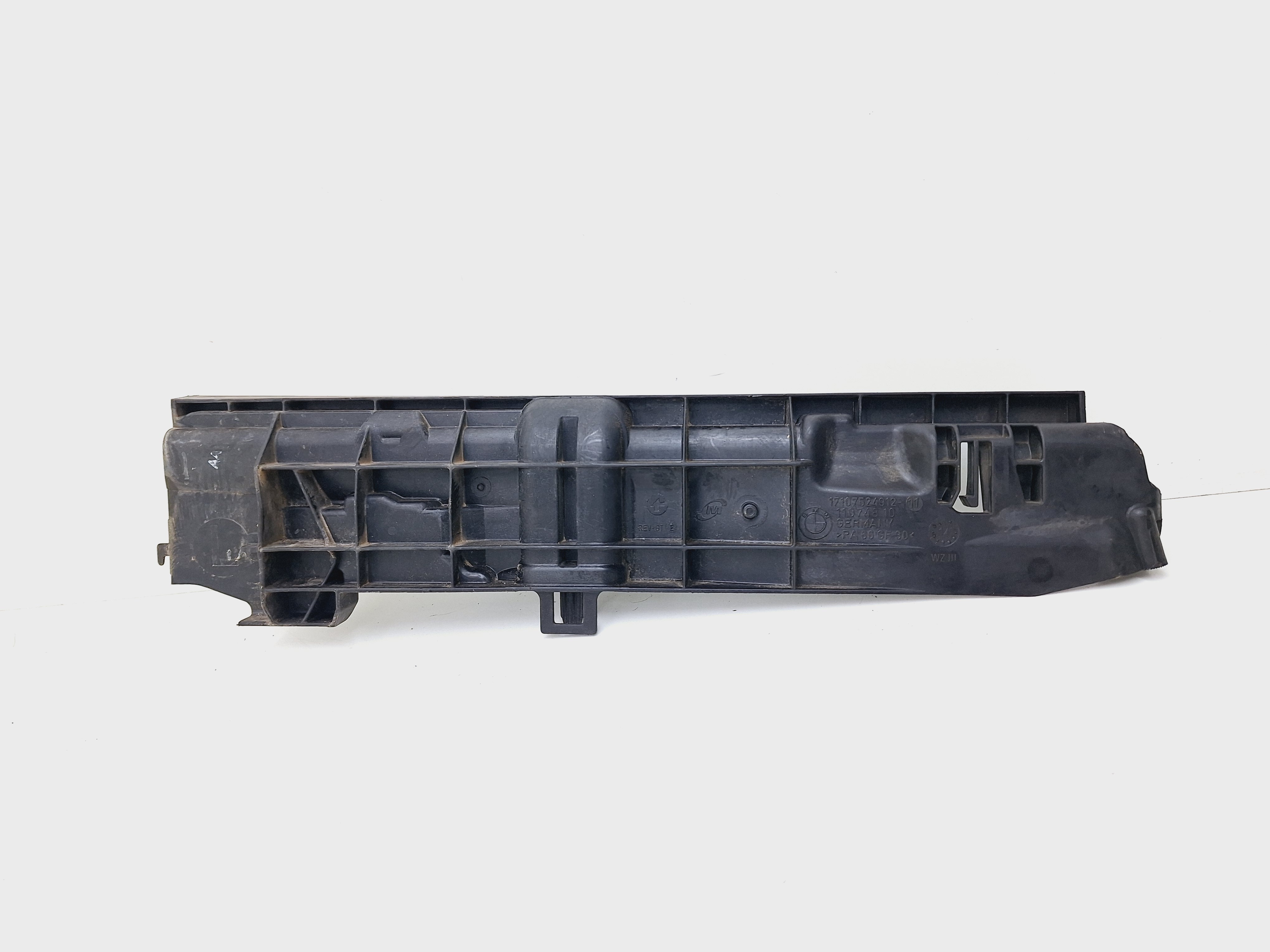 Defletor Esquerdo Radiador Bmw X1 Active 2.0 2015 11074810