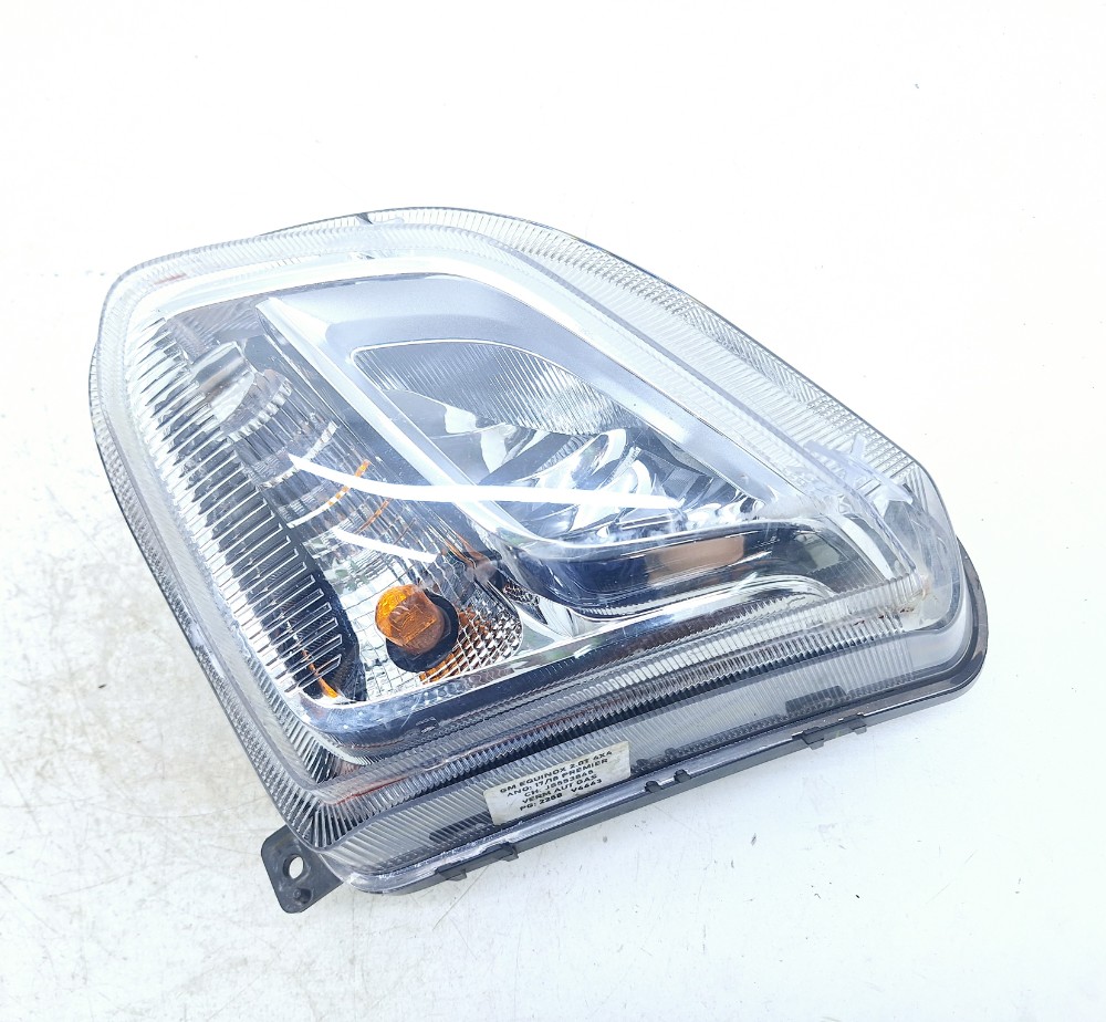 Farol Milha Esquerdo Gm Equinox 2.0 2018 84226247 Branco