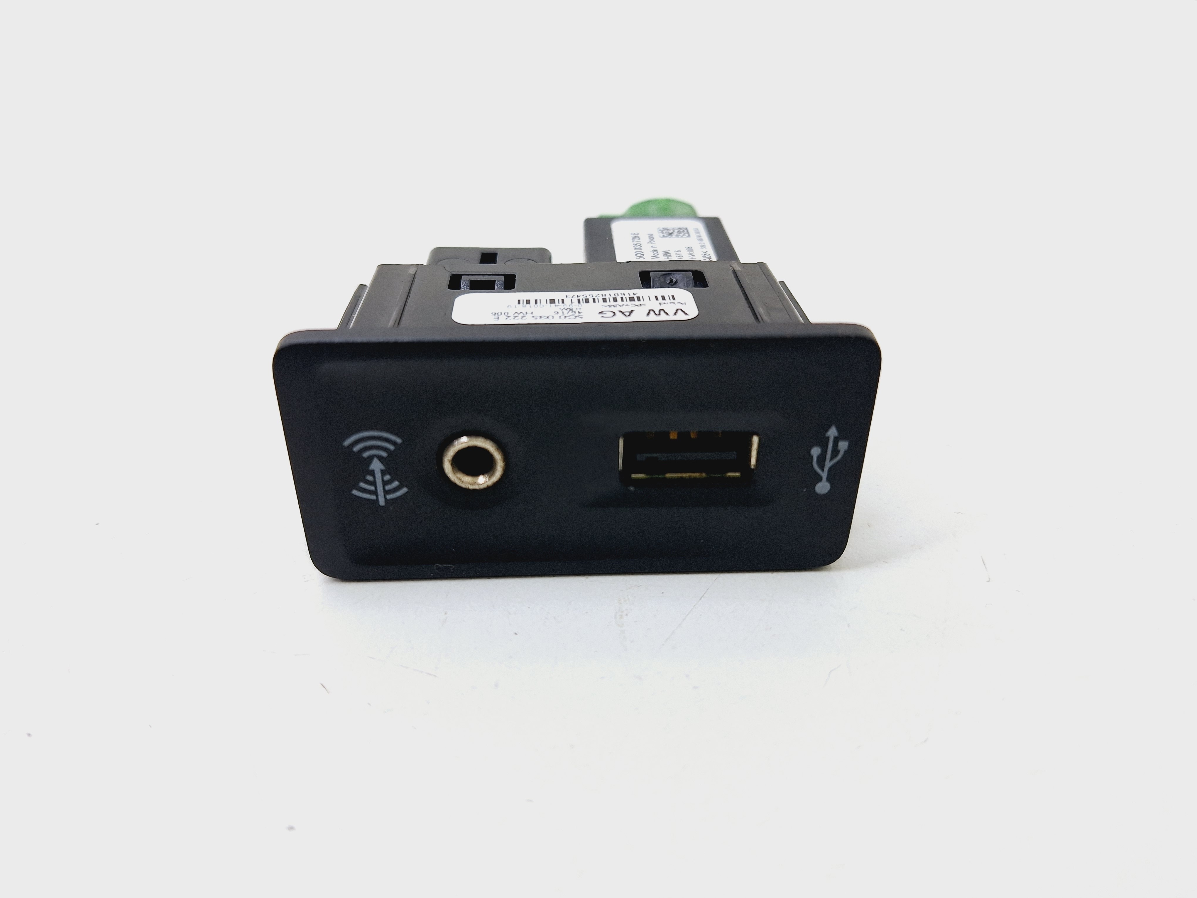 Entrada Usb Auxiliar Golf Gti 2.0 2019 5g0035222e