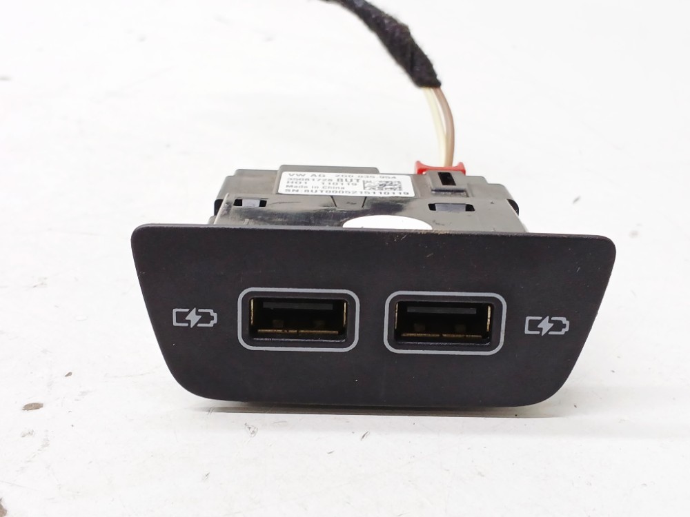 Entrada Usb Volkswagen Tcross Tsi 1.4t 2019 2020 2g0035954