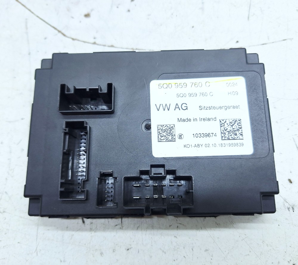 Módulo Banco Dianteiro Esquerdo Vw Jetta 2.0 2019 5q0959760c