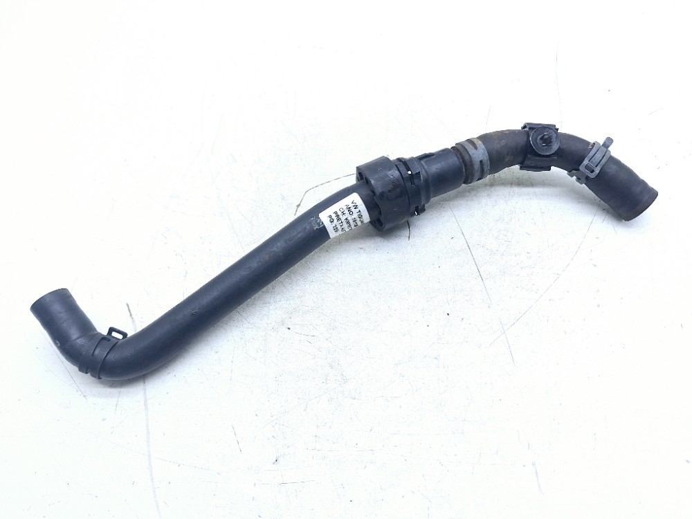 Mangueira Válvula Termostática Vw Tiguan 1.4 2019 8r0121113
