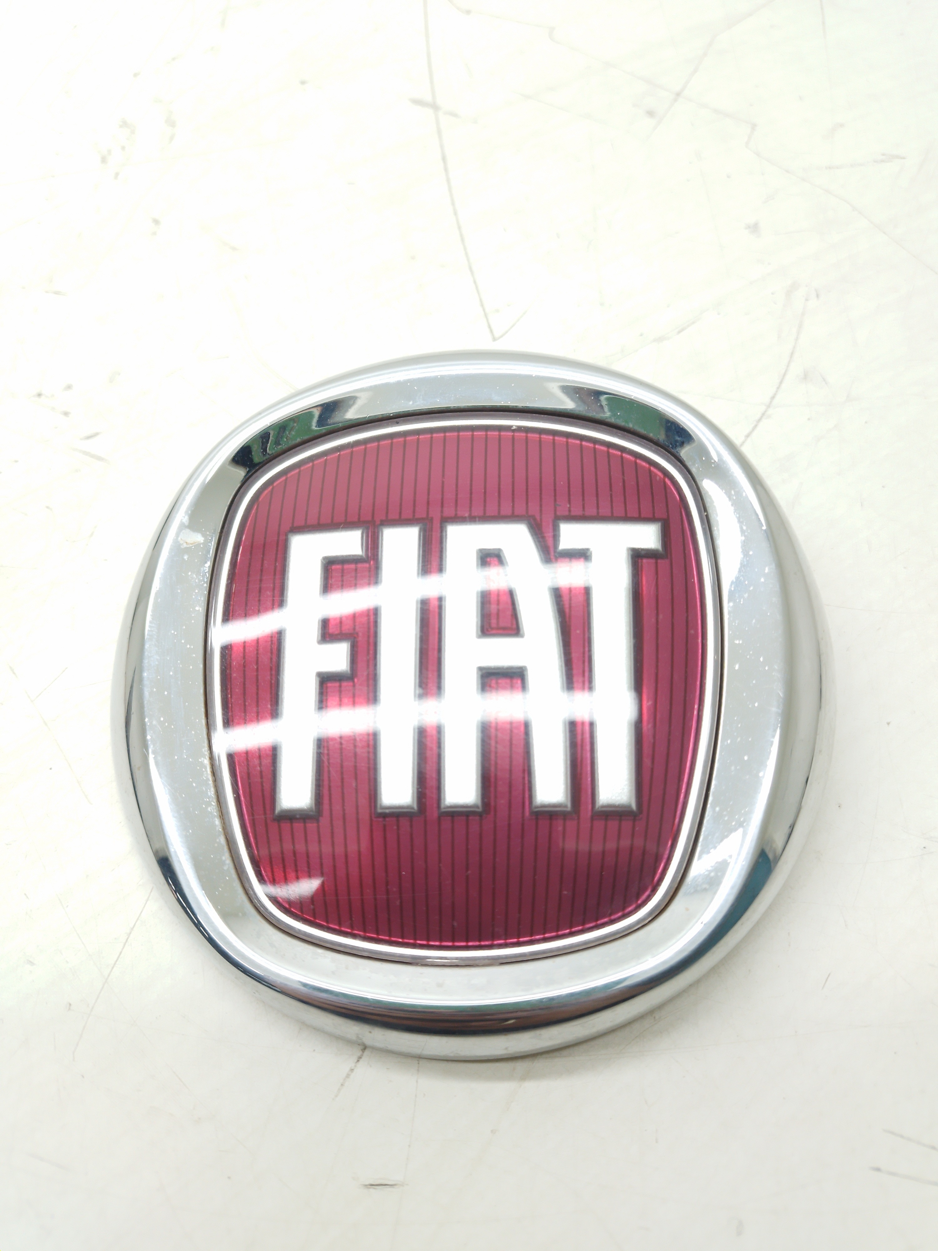 Emblema Dianteira Fiat 500 1.4 2013 / 2014