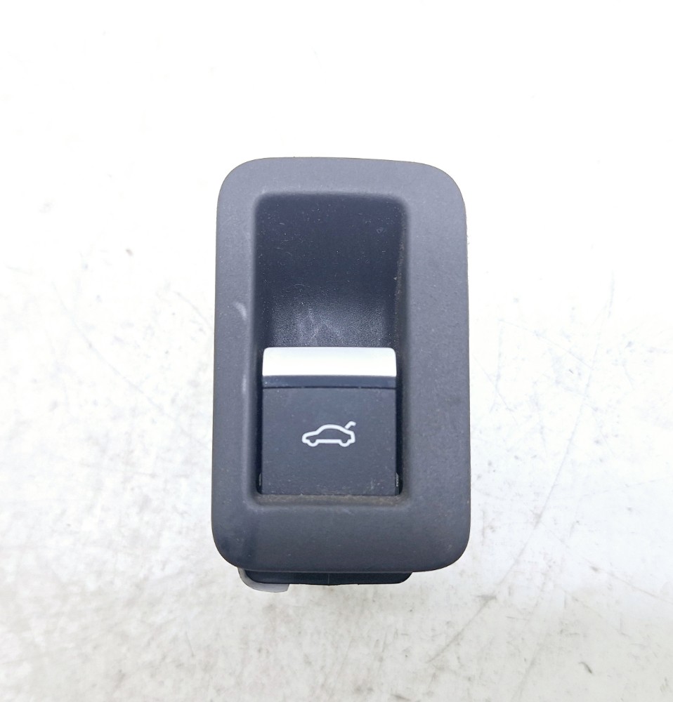 Comando Abertura Porta Malas Audi A4 2.0 2018 4m0959831a