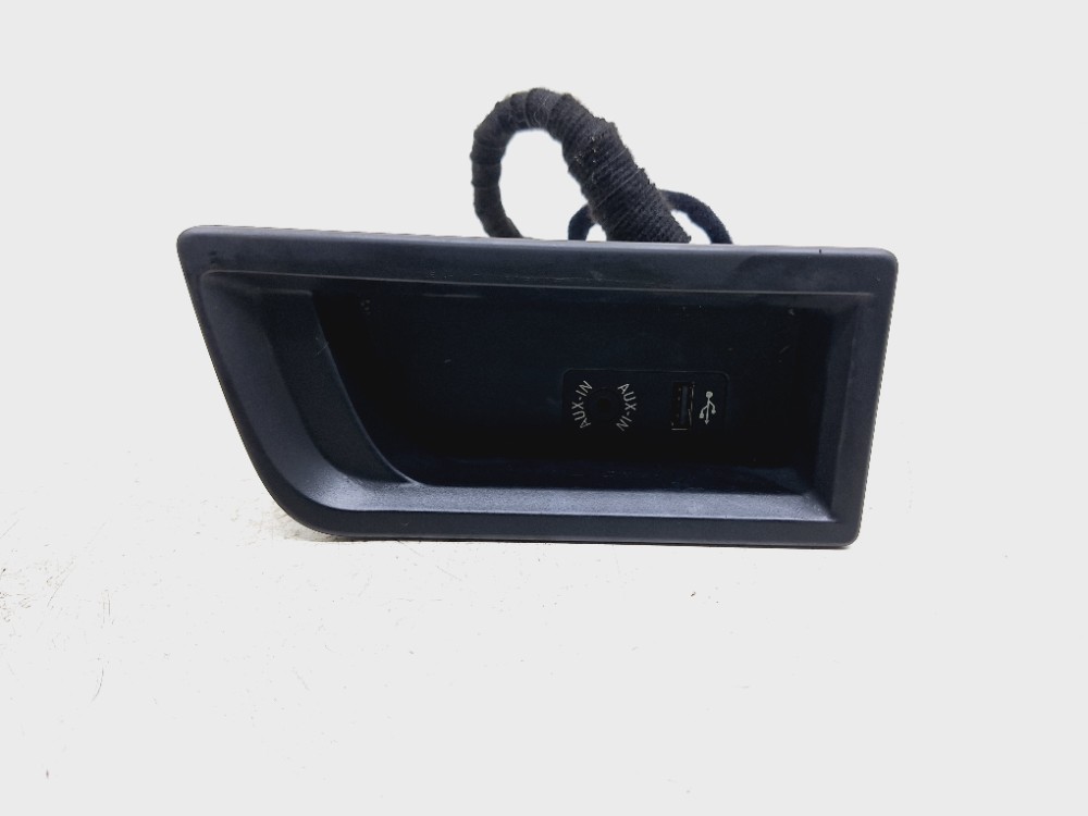 Moldura Usp Auxiliar Bmw 320i Gt 2.0 2014 2015 51160207357