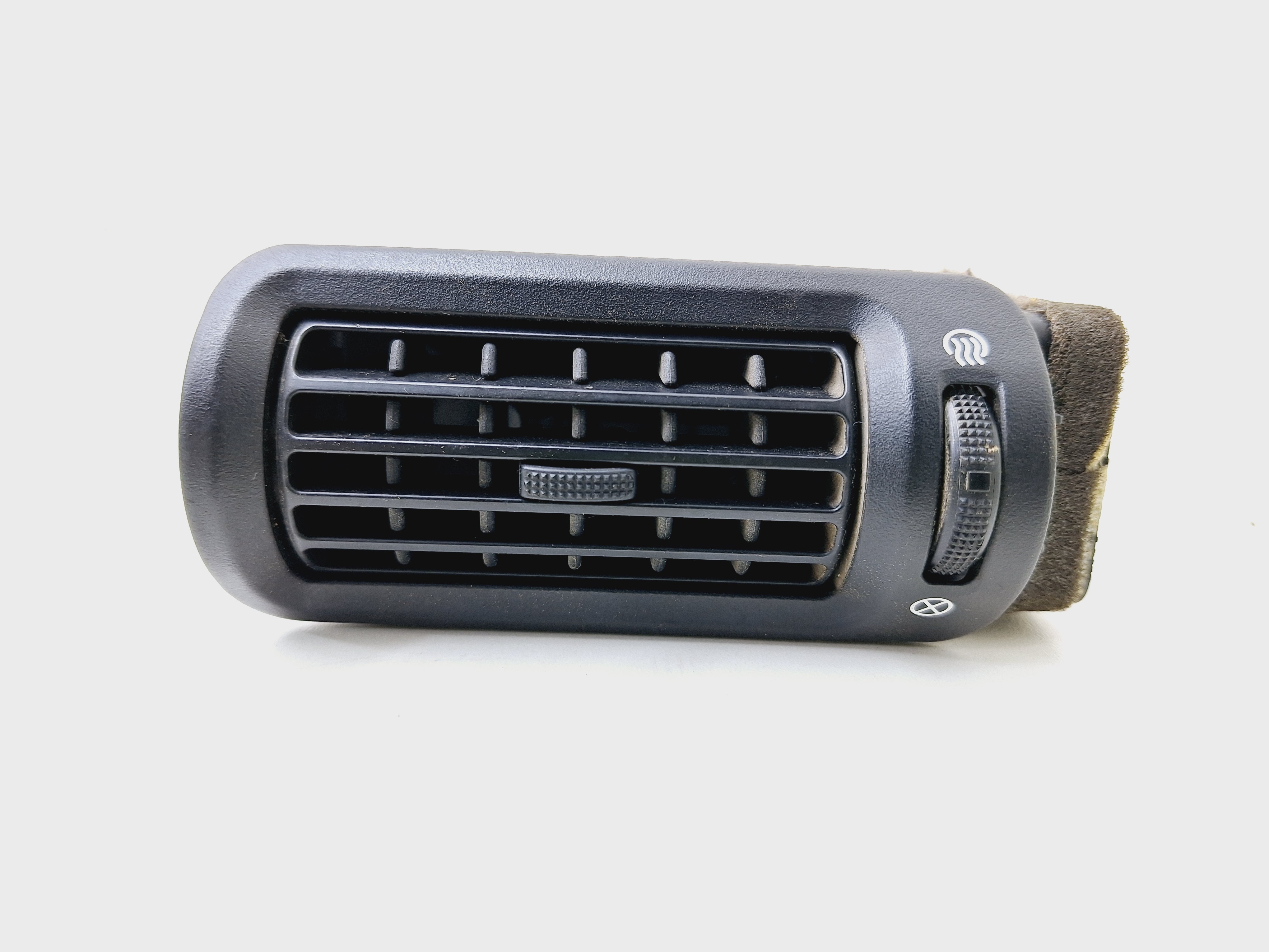 Difusor Ar Esquerdo Kia Sorento 3.5 2011 / 2012 Nº970502p000