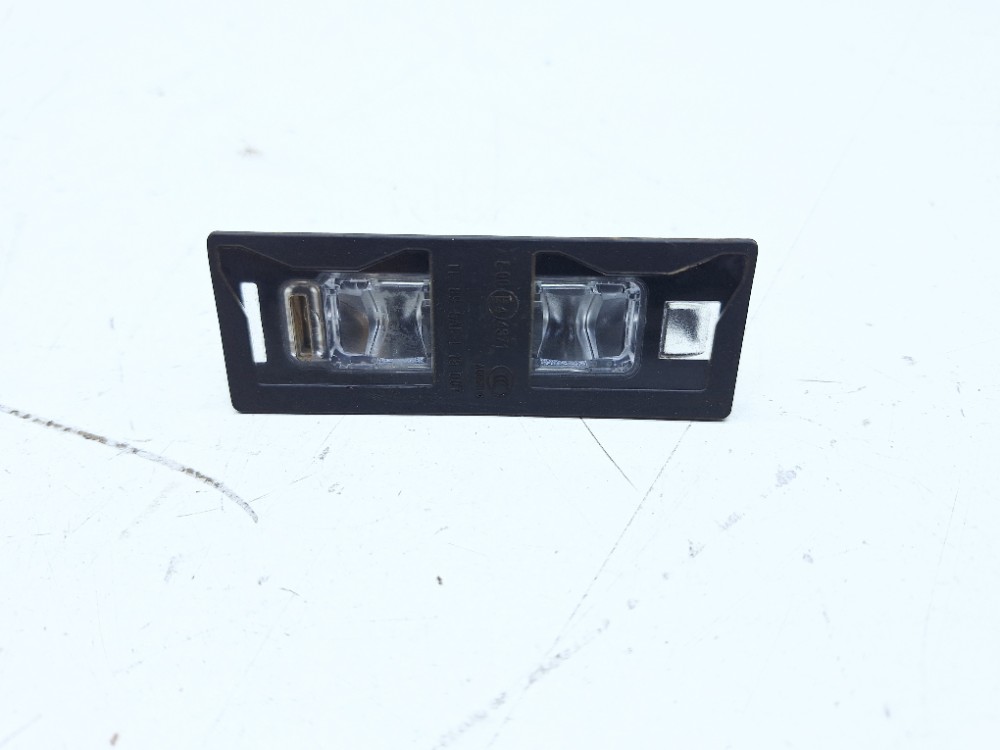 Luz Placa Audi Q3 1.4 2020 8w6943021a
