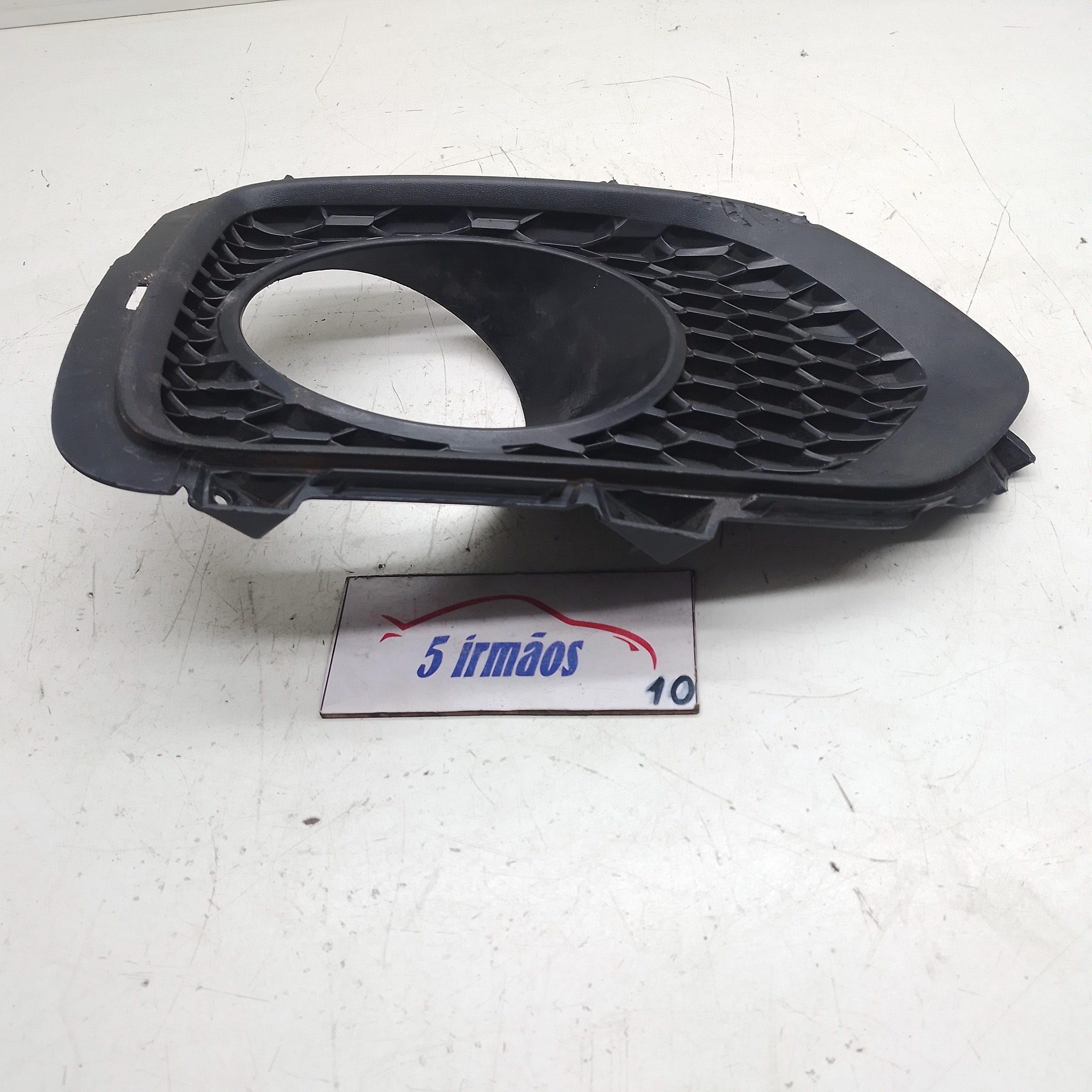 Acabamento Farol Milha Esquerdo Kia Sorento 3.5 V6 2012 Esquerdo