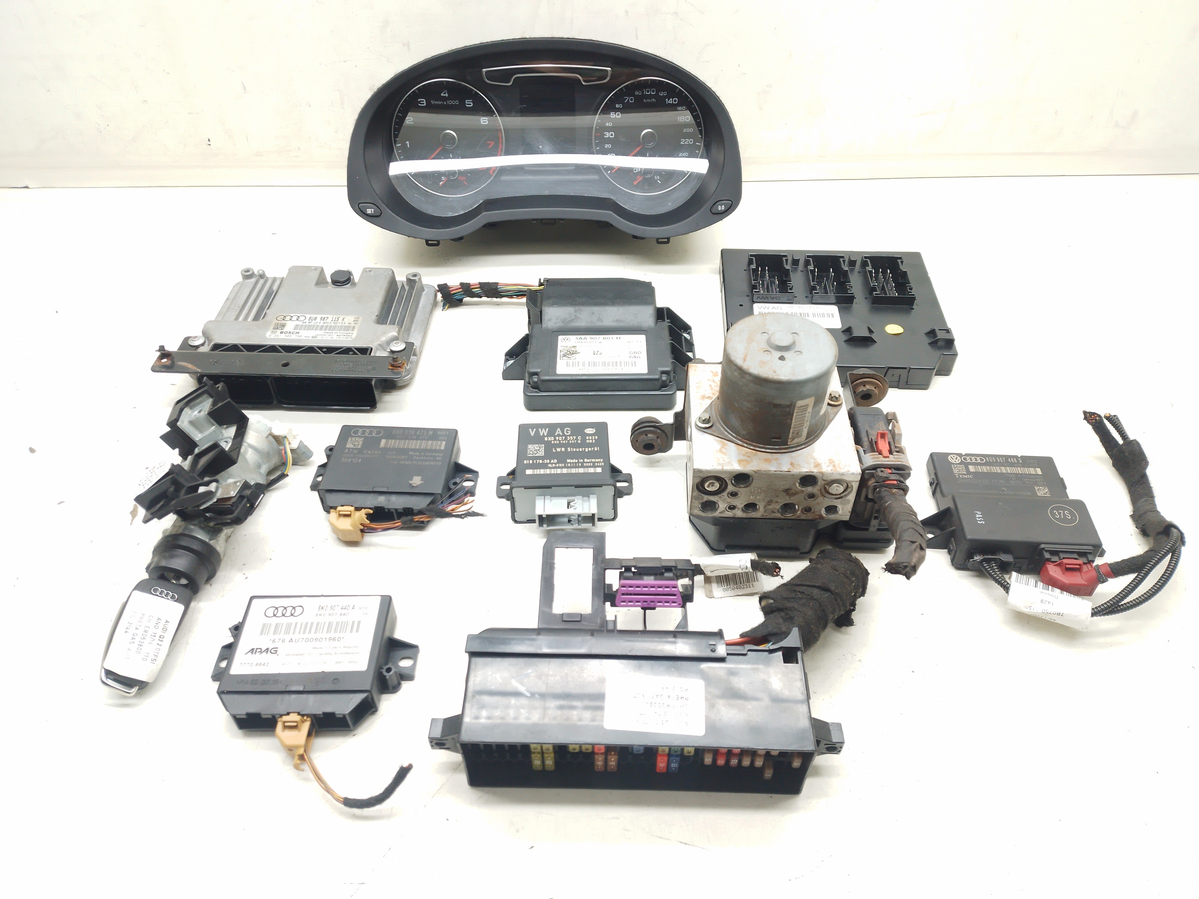 Kit Code Audi Q3 Tfsi 2.0 2013 / 2014 Nº8u0907115k