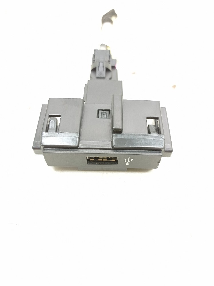 Entrada Auxiliar Usb Vw Tcross Tsi 1.4 2019 2020 5q0035726j