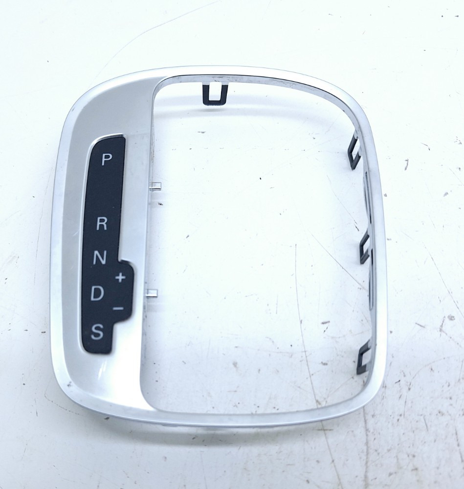 Acabamento Alavanca Marcha Audi Q3 1.4 2019 8p1713463a