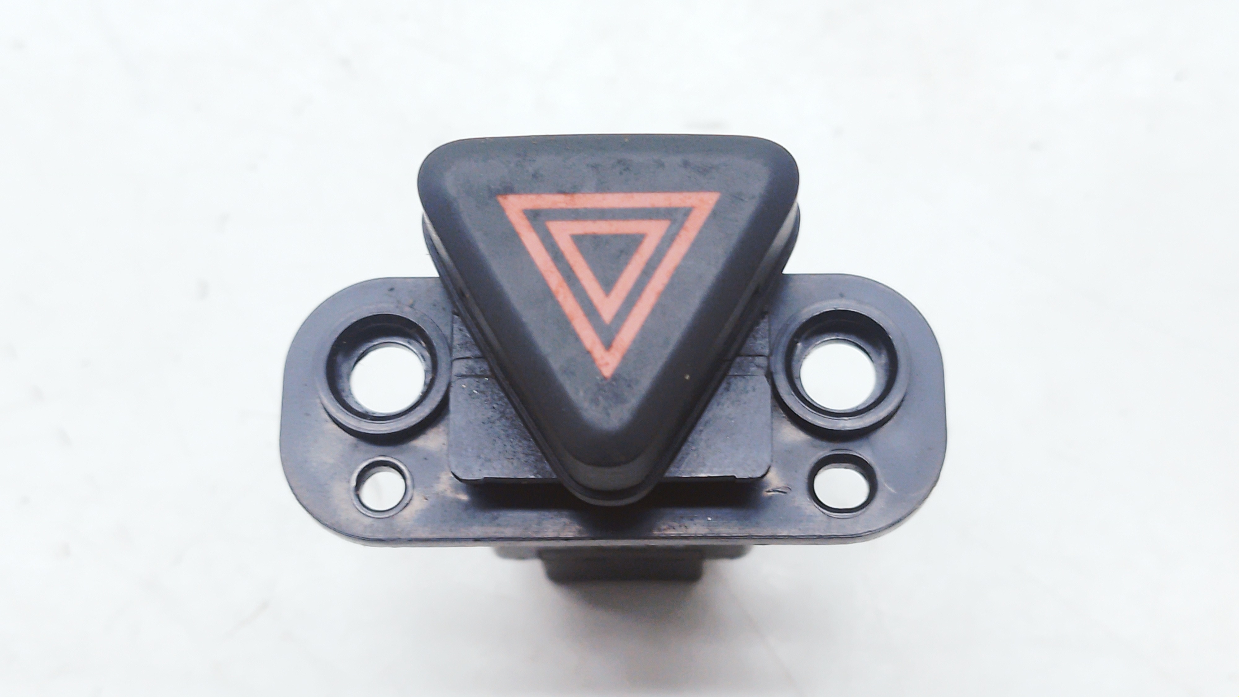 Botão Comando Pisca Alerta Gm Cruze 1.8 2012 Nº95214143 Preto