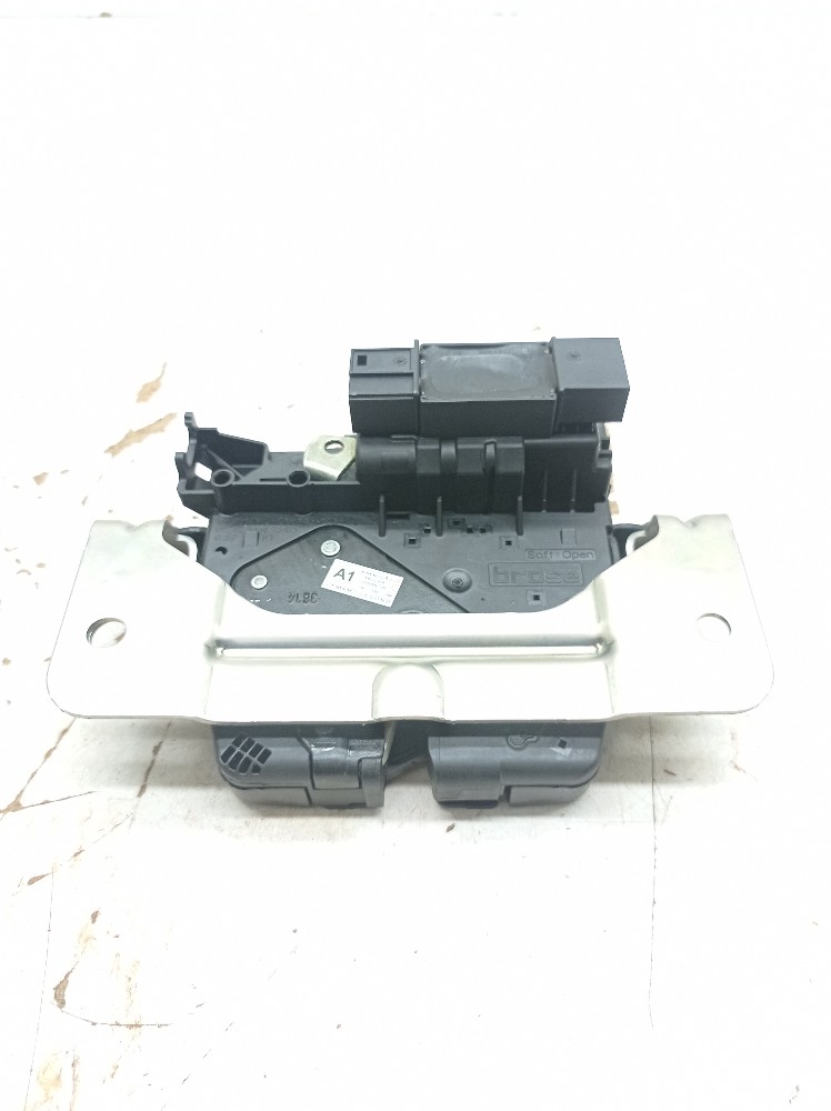 Fechadura Tampa Traseira Bmw Gt 320i 2.0 2014 2015 16367210