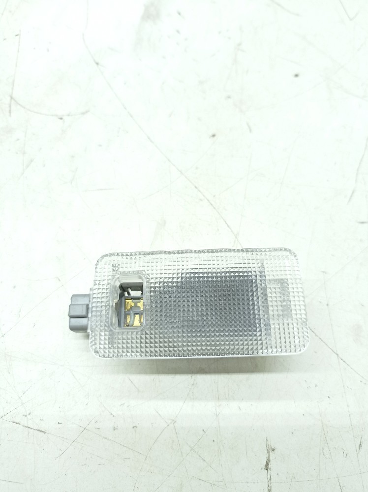 Luz Cortesia Toyota Prius 1.8 2018 2019