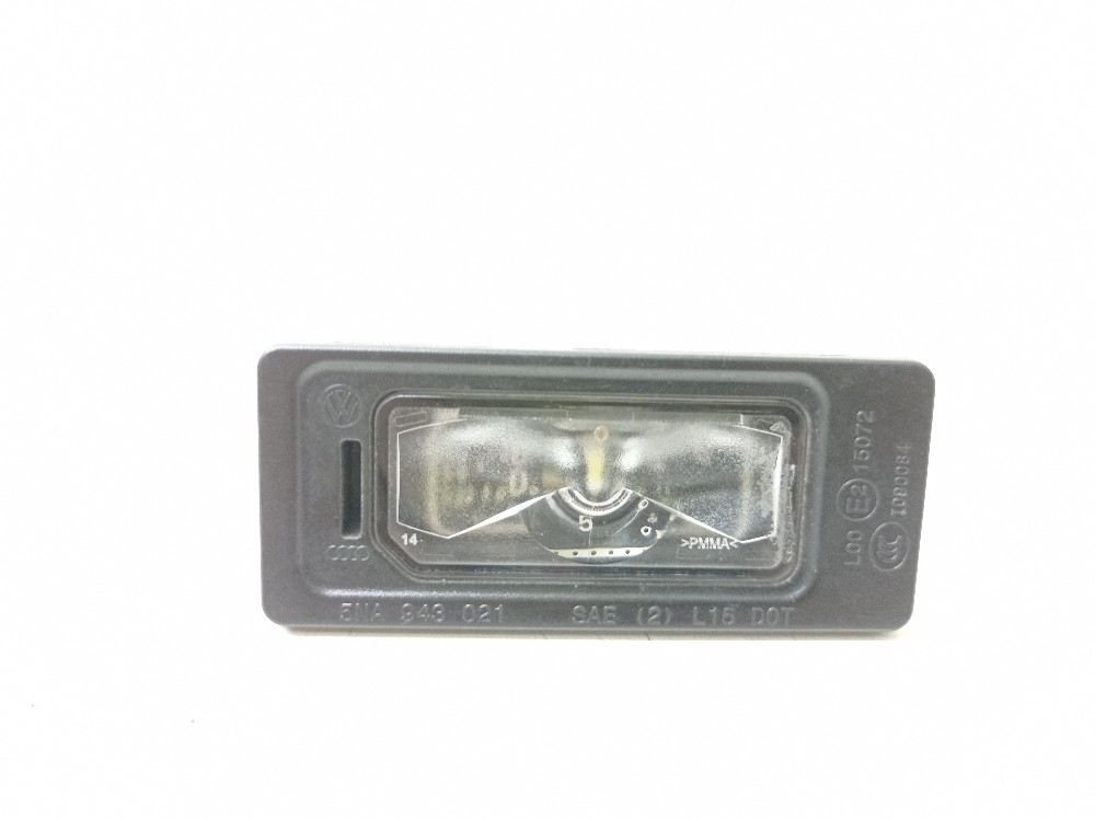 Luz Placa Traseira Vw Jetta Tsi 1.4 2018 2019 5na943021