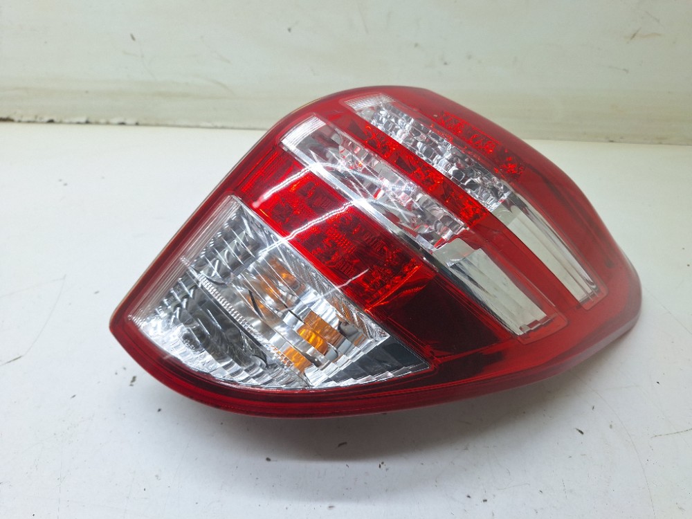 Lanterna Direita Toyota Rav4 2.4 2010  Direito/passageiro