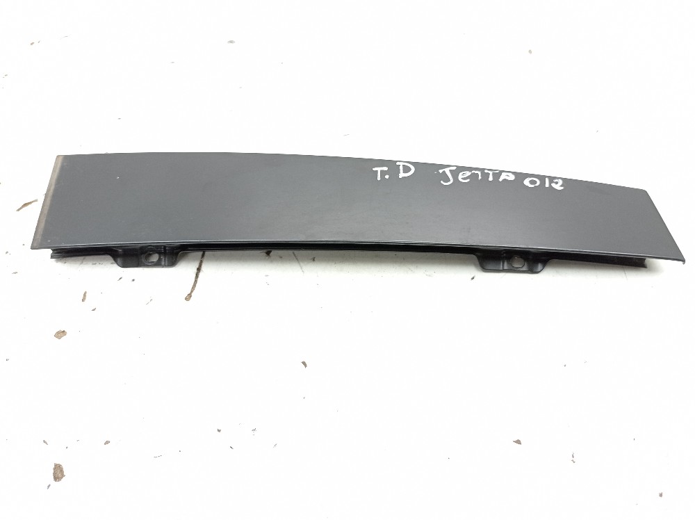 Acabamento Porta Traseira Direita Vw Jetta Tsi 2.0 2011 2012
