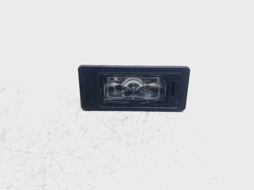 Luz Placa Direita Vw Virtus Tsi 1.4 2022 2023 5na943021