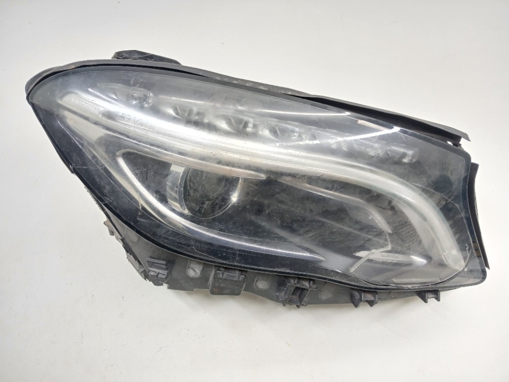 Farol Direito Gla200 1.6 2016 a1569061800 Retirada Peças