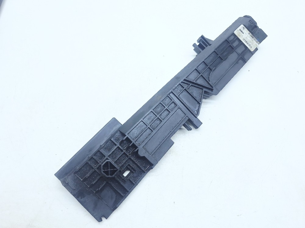 Suporte Lateral Esquerdo Radiador 320i 2.0 2016 17117600536