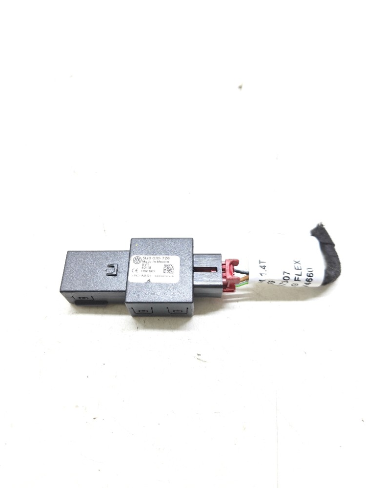 Entrada Auxiliar USB Vw Tiguan Tsi 1.4 2018 2019 5u0035726