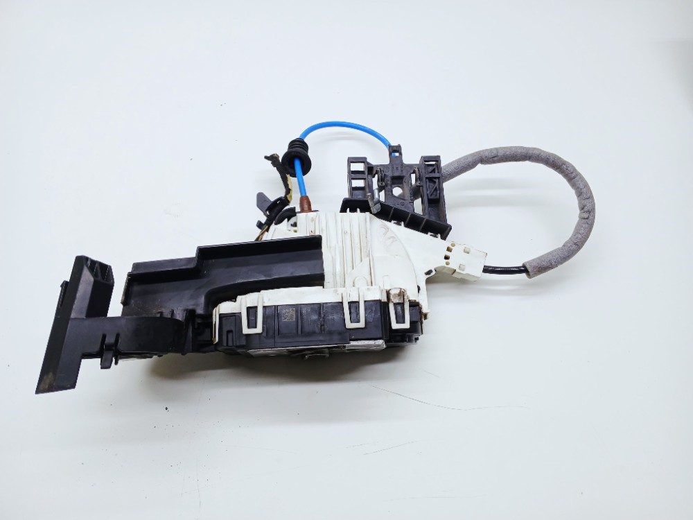 Fechadura Porta Dianteira Direita Mercedes Gla200 1.6 2015