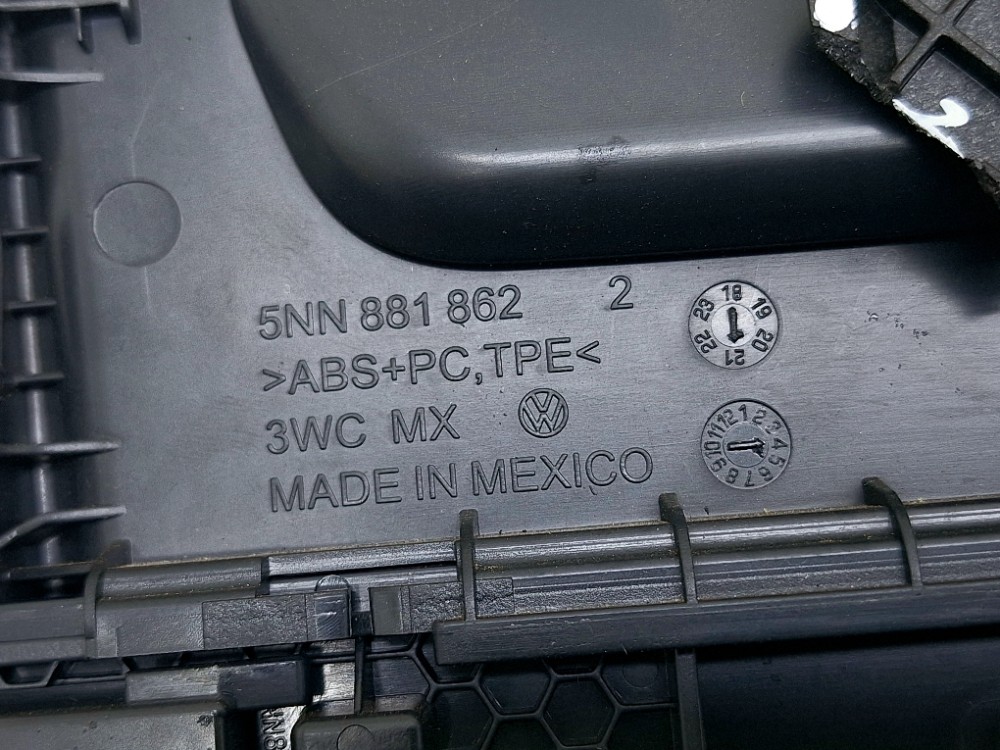 Bandeja Direita Porta Copos Vw Tiguan Tsi 2.0 2021 5nn881862 – 5
