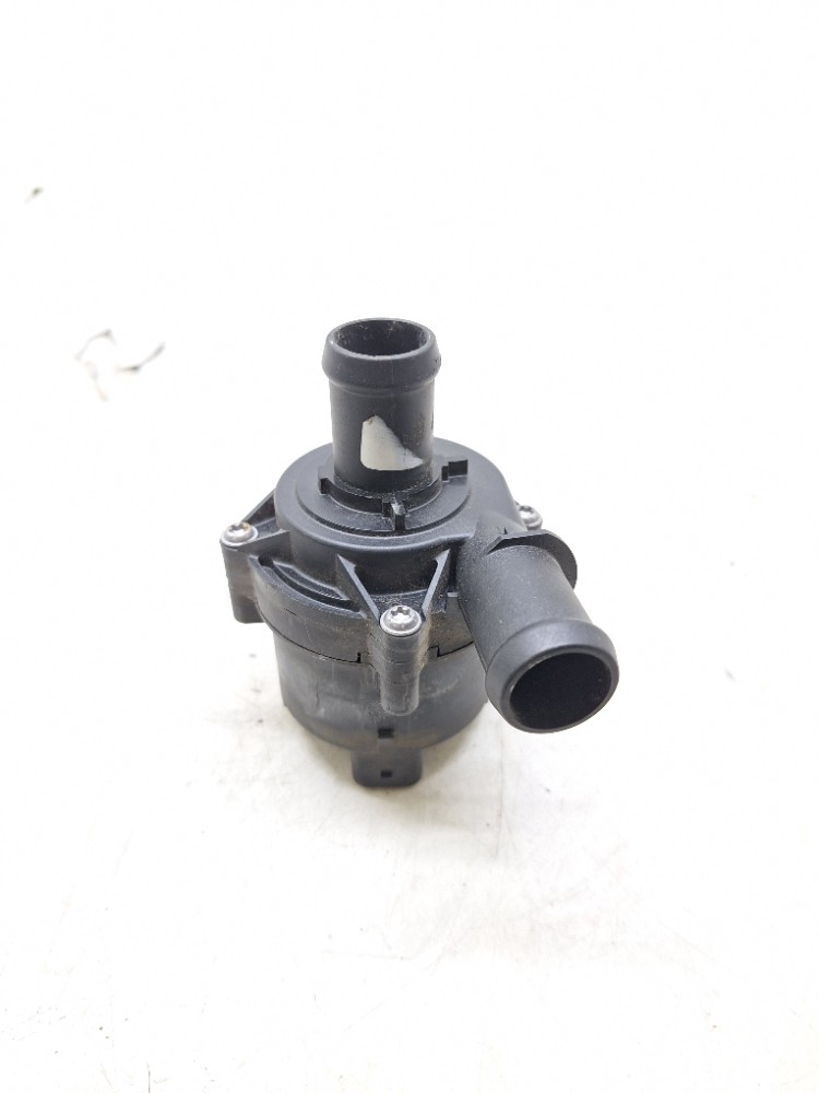 Bomba Água Auxiliar Vw Tiguan Tsi 1.4 2018 2019 5q0965561