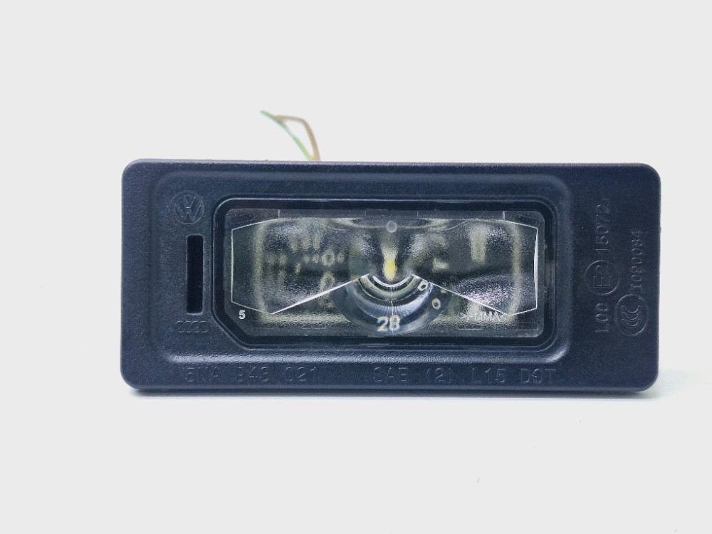 Luz Placa Volkswagen Jetta R-line 1.4t 2018 2019 5na943021