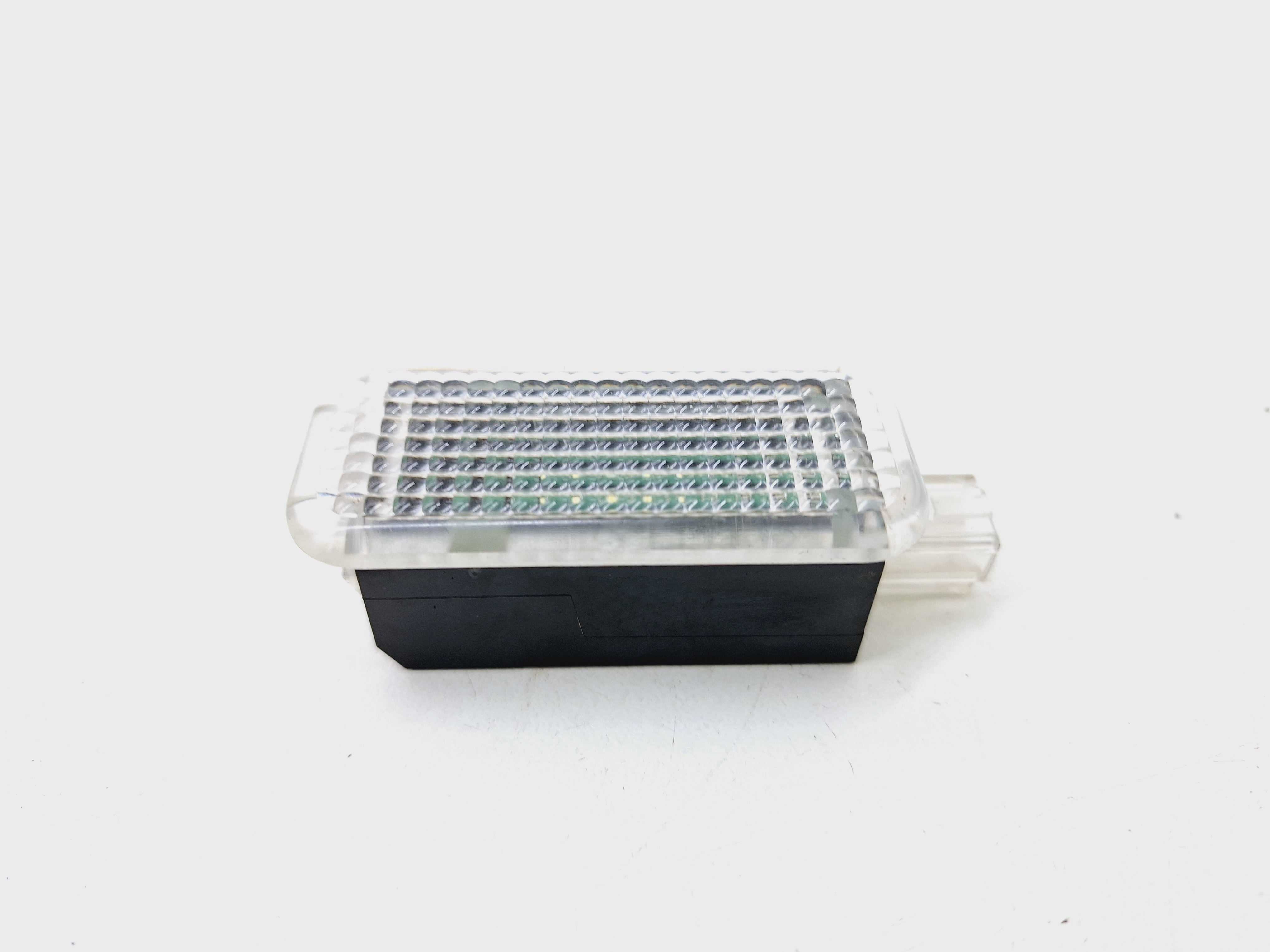Luz Cortesia Porta Luvas Audi A1 1.4 2011 2012 4e0947415