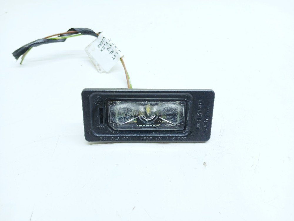 Luz Placa Traseira Vw Jetta Tsi 1.4 2019 5na943021